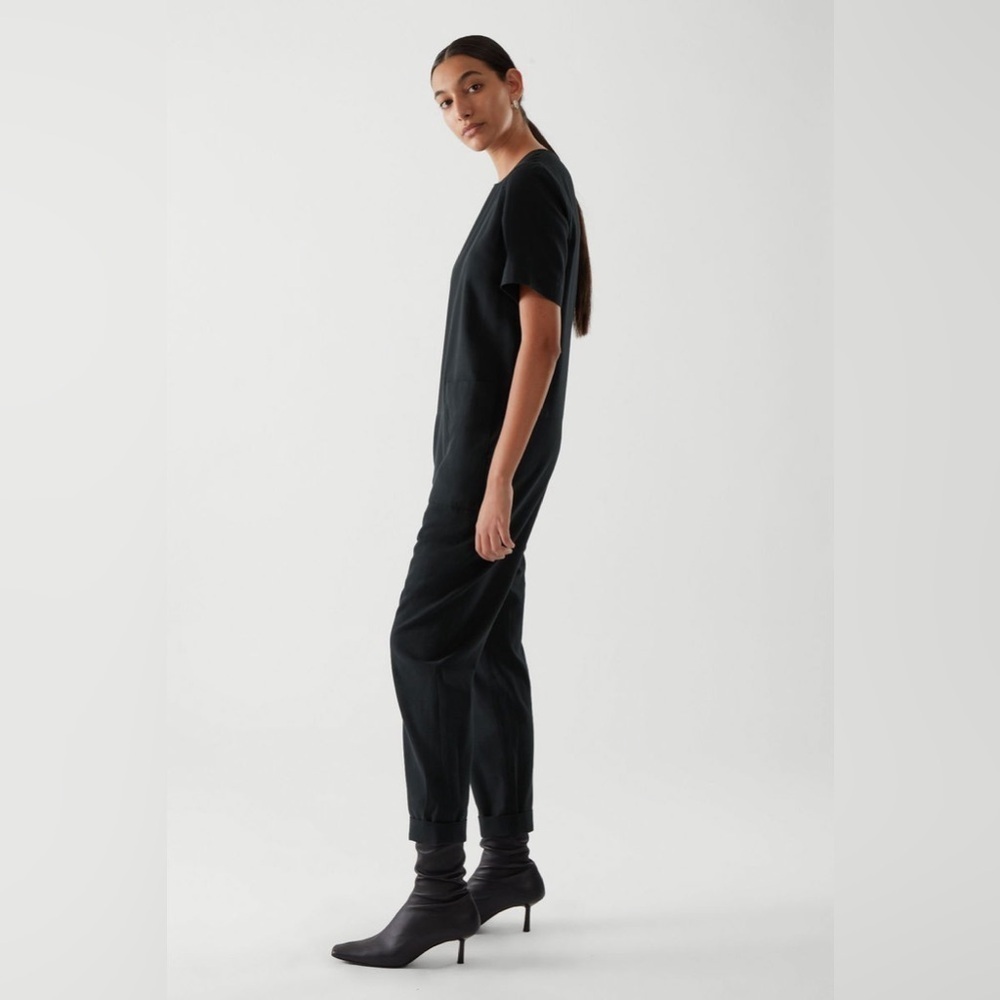 COS Short-Sleeve Jumpsuit (108)